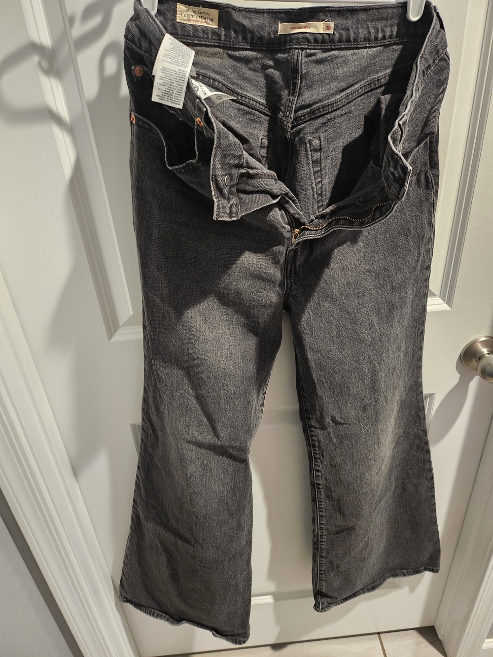 Womens Levi Premium Ribcage Bell Jeans Size 30